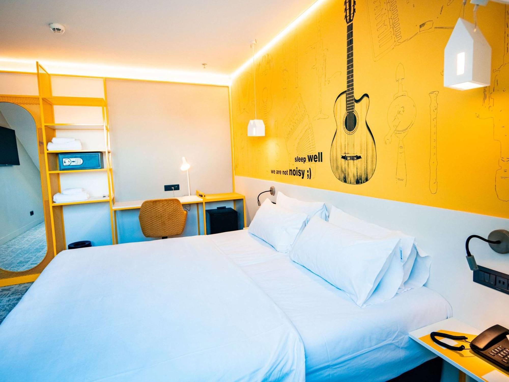 Hotel Ibis Styles Sibiu Arsenal Exterior foto